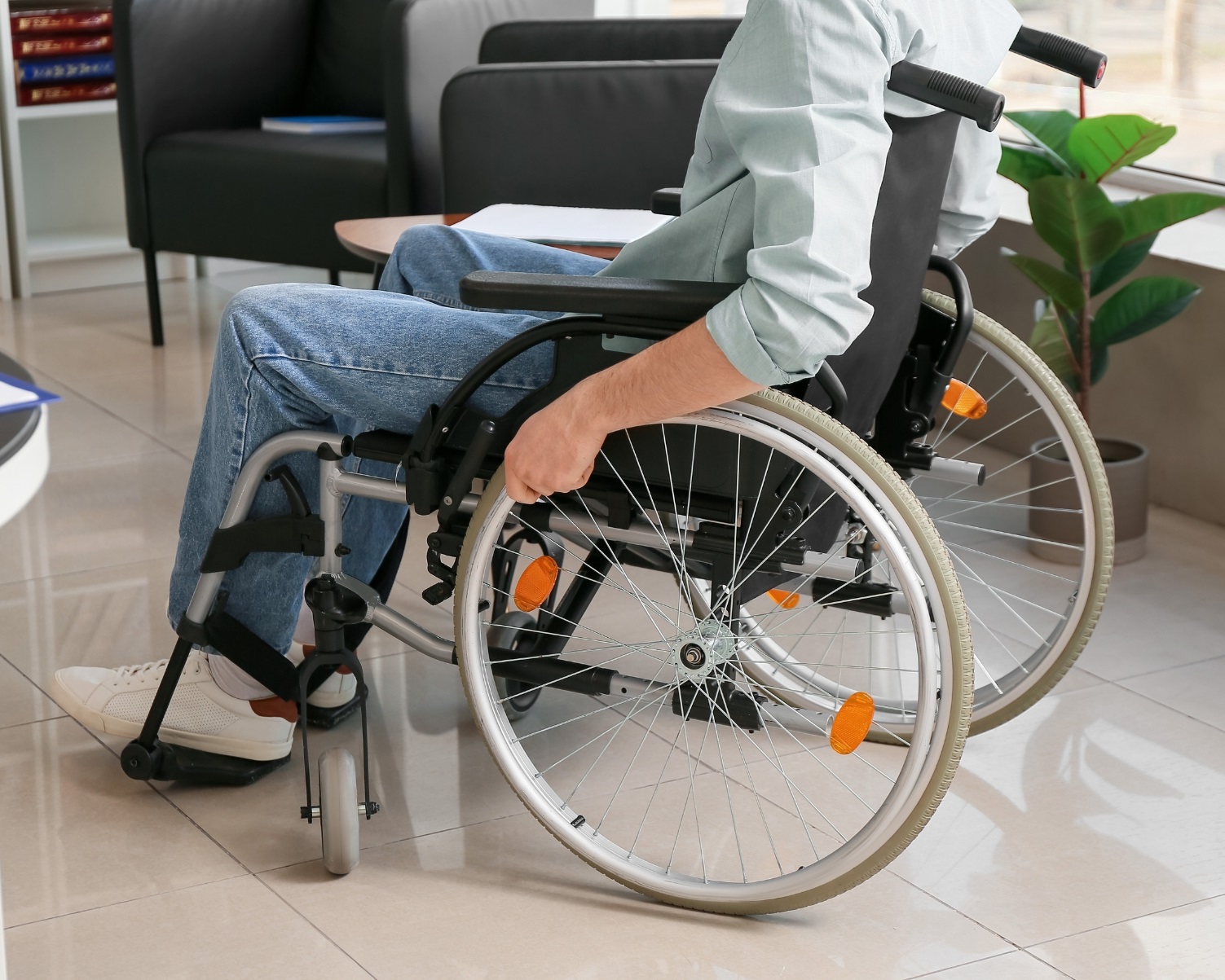 Spinal cord injuries after car collisions.